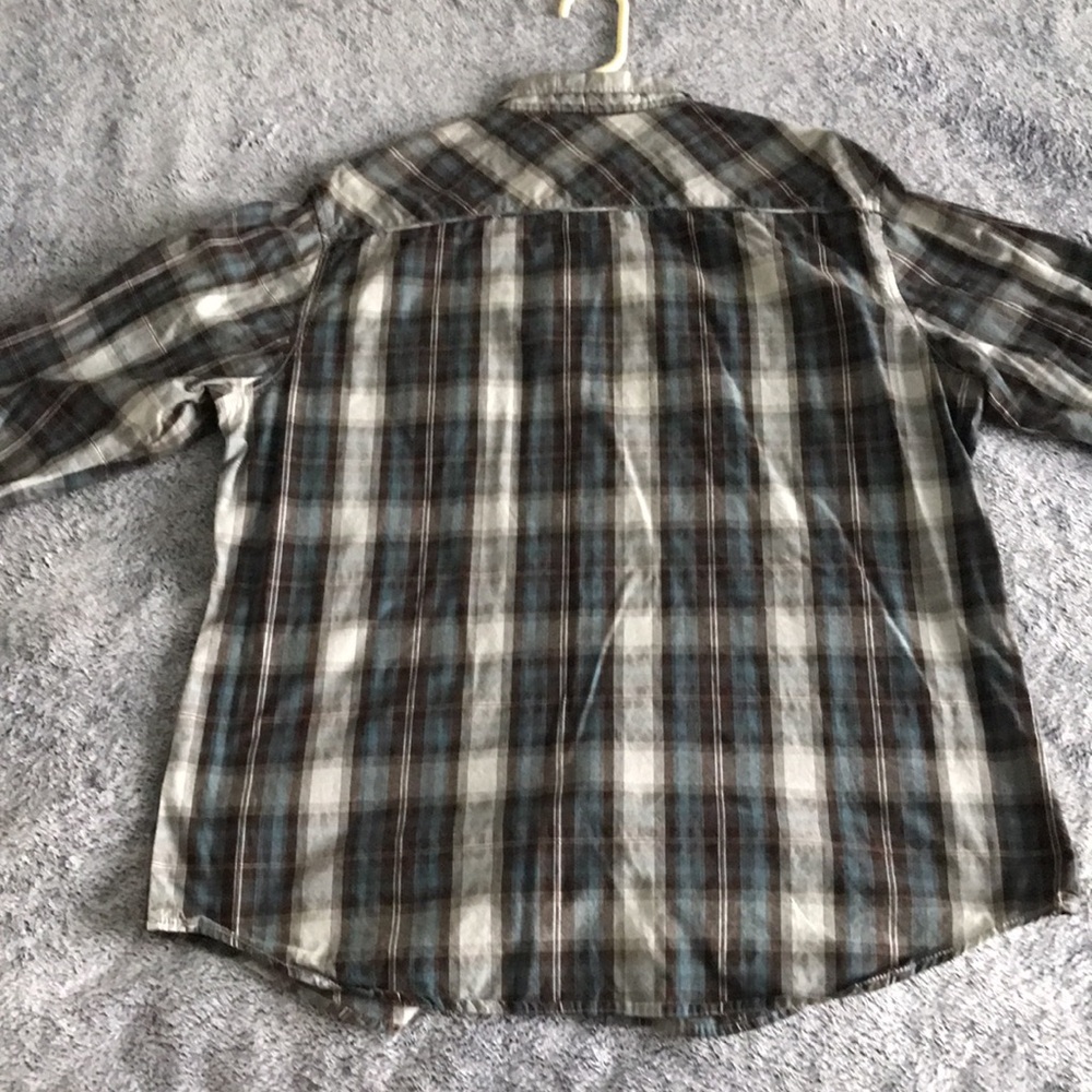 Helix Button Down - Picture 3 of 3
